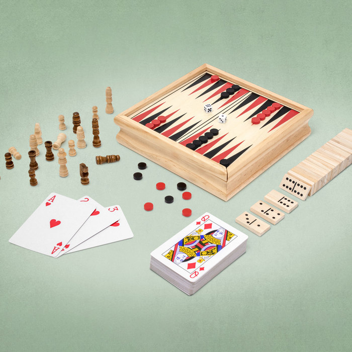 alt_promocional_publicitario_Juego-Cartas_Dados_EN20_9