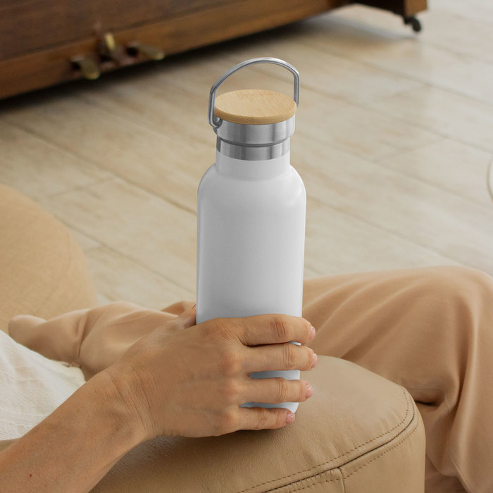 alt_promocional_publicitario_botella-Termica-T679_blanco-2-contexto