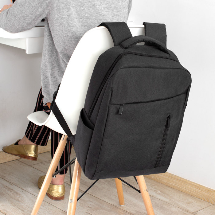 alt_promocional_publicitario_mochila_C561_contexto-1